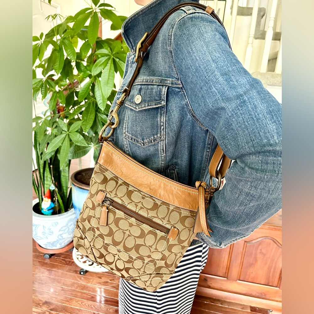Vintage Coach convertible shoulder/crossbody